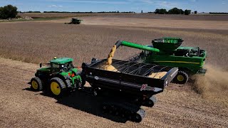 First Day Of Harvest In Central Illinois  Brand New John Deere S780 Combine Chews Through Soybeans [upl. by Enilec690]