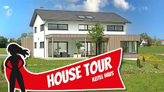 Haus am Hang mit Keller und Carport – Fertighaus von Keitel Haus  House Tour  Hausbau Helden [upl. by Dutchman397]