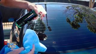 Chemical Guys Signature Series Glass Cleaner  Streak Free Glass Home Auto Industrial [upl. by Trebmal74]