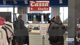 Commercio  Al via i Saldi invernali [upl. by Ahsital]