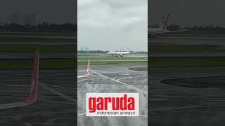 PESAWAT GARUDA INDONESIA TAKE OFF [upl. by Latsirhc]