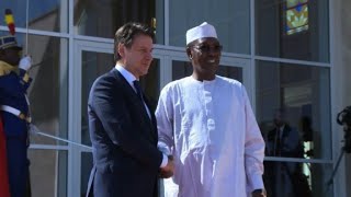 Le Premier ministre italien arrive au Tchad [upl. by Tate782]