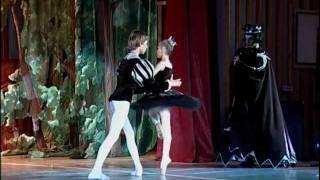 Black Swan Pas de Deux quotSwan Lakequot 8 years old Russian ballerina [upl. by Anemolif]