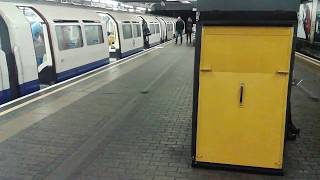 Using the lifts at Hammersmith DistrictPiccadilly Lines [upl. by Tsugua]