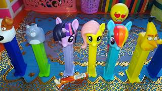 Коллекция Игрушек с конфетами PezPez Candy Dispensers [upl. by Nunnery]