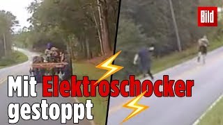 Polizist tasert TraktorDieb bei Fluchtversuch [upl. by Pittel918]