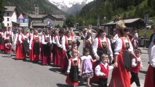 Gressoney StJean2011Processione in onore SGiovanni Battista [upl. by Amasa]