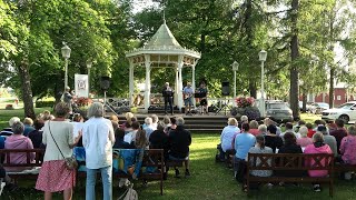 Allsångskväll vid Gula paviljongen  Yhteislauluilta Keltaisella paviljongilla [upl. by Riocard]