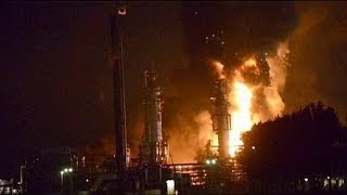 Großbrand bei Shell in den Niederlanden [upl. by Murdocca659]