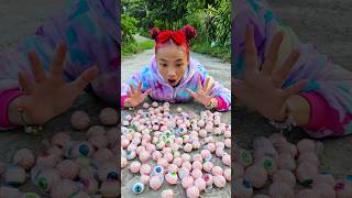 Pony eats eye candy  dinosaur eggs lollipops chocolate candy shorts funny [upl. by Sileray]