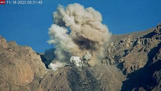 Yes that just happened Explosive eruption at Semeru Volcano Nov 18 2023 [upl. by Court]