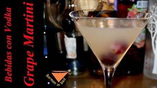 cocktails con vodka MARTINI DE UVAS martini grape [upl. by Adyl730]