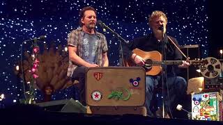 Eddie Vedder amp Glen Hansard  Falling Slowly Ohana Fest 2017 song stars at 217 [upl. by Aizirk]