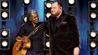 GRAMMYs Tracy Chapman Makes RARE Appearance to Sing Fast Car With Luke Combs [upl. by Ahseekal799]