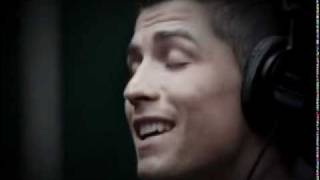 Cristiano Ronaldo Cantando Amor Mio [upl. by Hsirrehc]