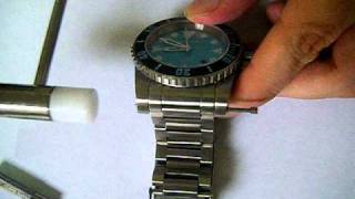 Helson Shark Diver bracelet change [upl. by Dickie]