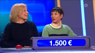 Maren Kroymann und Meret Becker gegen Team Deutschland Video zu Quizduell [upl. by Norrab]