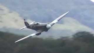 Supermarine Spitfire AWESOME SOUND [upl. by Akemeuwkuhc]