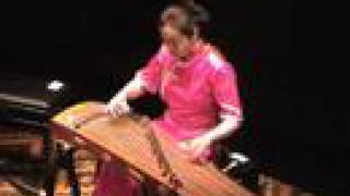 Chinese traditional music by Liu Fang on guzheng 古筝曲 寒鴉戲水 劉芳古箏獨奏 [upl. by Obed]