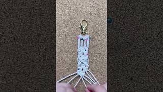 鑰匙圈手機掛繩 DIY Easy Macrame Keychain  Wristlet Phone Strap Tutorial [upl. by Chasse]