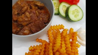 Patatje stoofvlees  Recept  NLBE  Plezierindekeukennl [upl. by Enninaej]