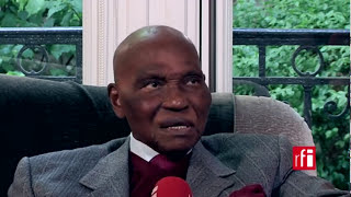 Abdoulaye Wade sur RFI  Macky Sall a lancé « une chasse aux sorcières » [upl. by Bolton283]