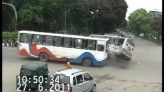 Live Bus Accident Farmget Dhaka Bangladesh [upl. by Eittam]