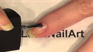 Tuto vidéo  Comment appliquer le vernis a ongles [upl. by Nylessej]