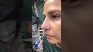 How to put a nose piercing viral trending [upl. by Ttevi]