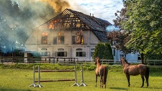 Großbrand auf Reiterhof 20160704 [upl. by Rehotsirhc491]