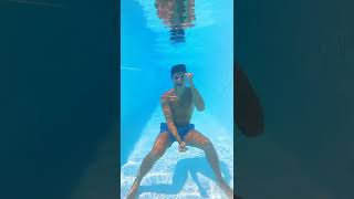 SHAKERANDO  RHOVE PARODIA “SHOPPANDO” IN PISCINA shorts [upl. by Lamarre]