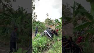 OFFROAD CAR OVERTURNED IN THE RIVER automobile shortsvideo shorts sorts sortvideo offroad [upl. by Ayotahs]