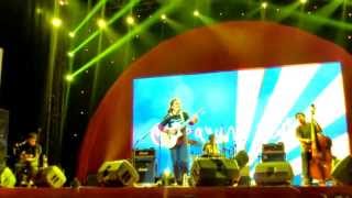 Payung Teduh  Puan Bermain Hujan Live at Indonesia Creative Power 2013 [upl. by Sevart]