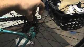 How to removeinstall a fixie cog without a chainwhip rotafix [upl. by Neibaf]