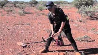 Gold Detecting Cue Western Australia  Found a Patch [upl. by Helenka378]