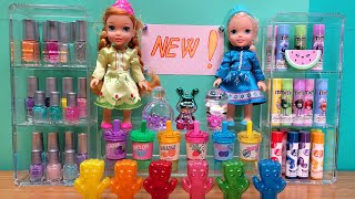 Claires store Elsa and Anna toddlers go shopping  Barbie dolls [upl. by Flore192]