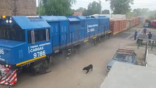 50019786 Trenes Argentinos Cargas ingresando a EROeste [upl. by Akisey]