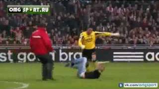 Fan Attacks Keeper Esteban Alvarado  Match Called Off [upl. by Misti]