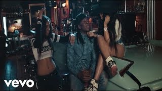 R2bees  Killing Me Softlyvideo [upl. by Lledner]