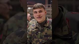 Wie ist das Essen im Militär  Impact  SRF shorts [upl. by Nauj]