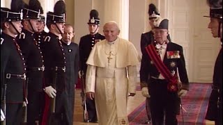 King Olav V of Norway receives Pope John Paul II in Oslo 1989 [upl. by Denman]