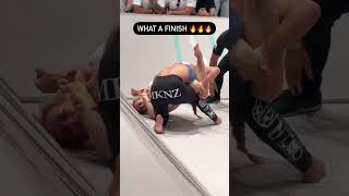 Ffion Daves submit Mackenzie Dern bjj mma grappling nogi ufc ffiondaves mackenziedern [upl. by Nathalia]