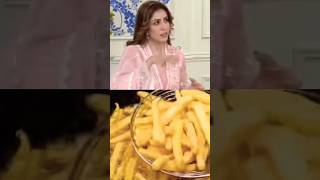 😮Sadia Faisal ne crispy fires ko freeze krny ka trika btw Diahow to make friesshortsyoutubeshorts [upl. by Vharat]