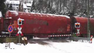 Bahnübergang quotRuhrwegquot Volmarstein b Hagen  endlich wieder Güterzüge [upl. by Notlit]