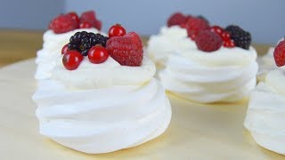 Pavlova fruits rouges [upl. by Shelman]