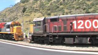 Kiwirail Dx with the Bankers [upl. by Vidal]