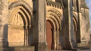 Eglise Saint Pierre dAulnay en Saintonge [upl. by Ingvar]