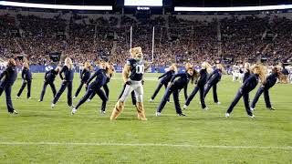 Cosmo the Cougar amp the Cougarettes Dance  BYU Vs Boise St 2017 [upl. by Bengt]