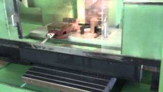 MORI SEIKI MV3540 CNC VERTICAL MACHINING CENTER  YASNAC MX2  CHIP CONVEYOR [upl. by Hathcock]