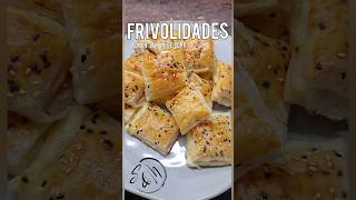 Frivolidades 😋😋😋 hojaldre receta jamón salmon queso rico bueno [upl. by Rheims834]